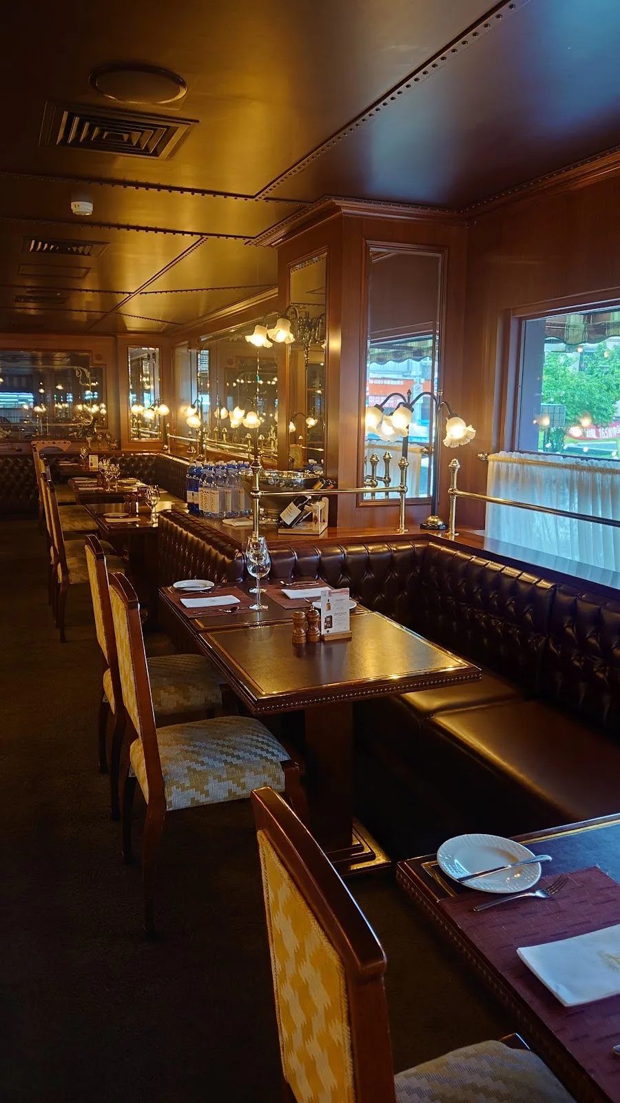 巴賽麗廳 La Brasserie 照片 2